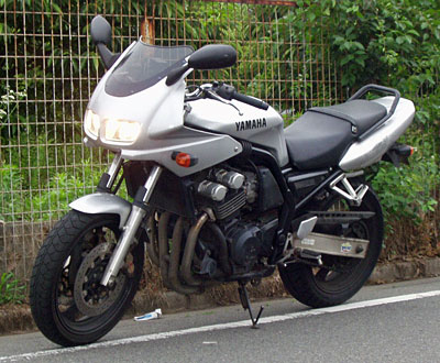 Yamaha FZ 400 Fazer